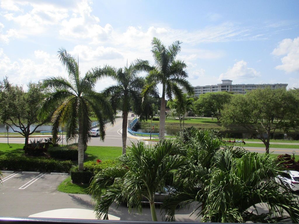 3300 N Palm Aire Drive #306, photo 6