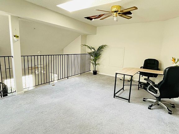5th image of 10016 Vanderbilt Cir APT 9