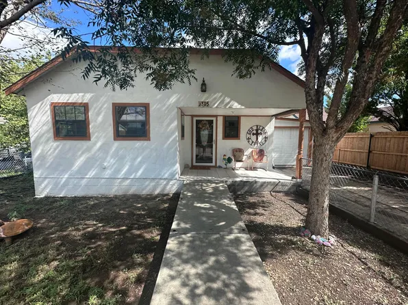 305 S Hoyne Ave, Fritch, TX 79036