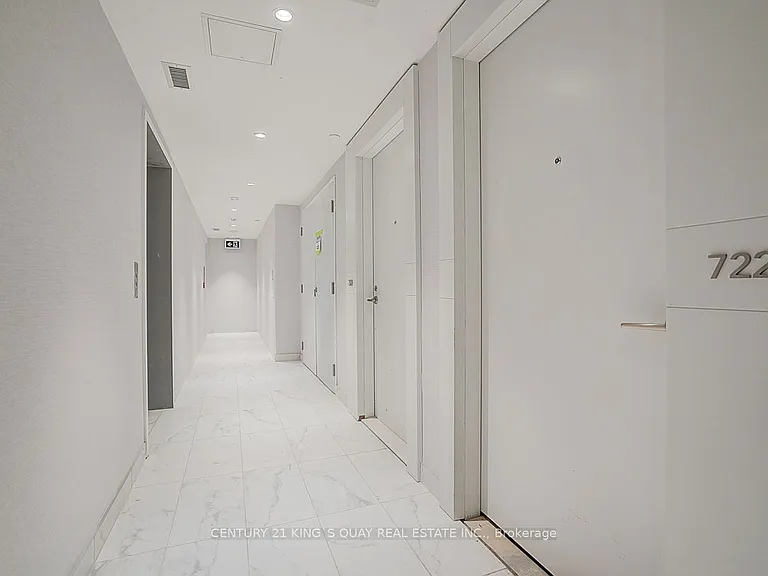 121 Saint Patrick St #722 — Photo 4