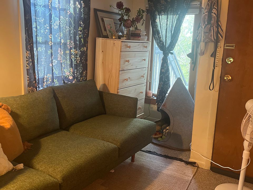 Living room/bedroom
