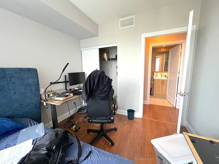 5 Sheppard Ave E #2322 — Photo 8