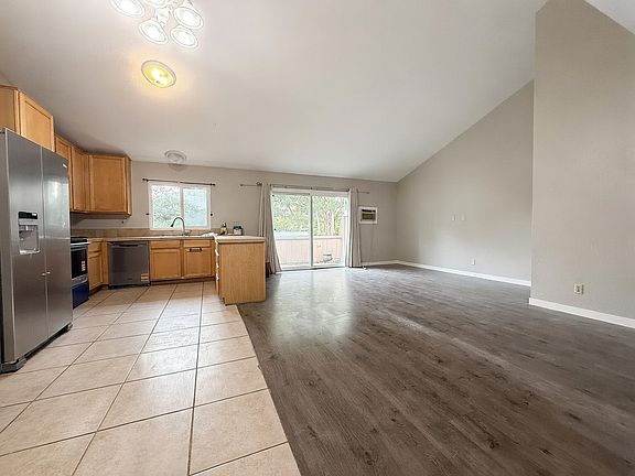 3rd image of 2806 Cazadero Dr