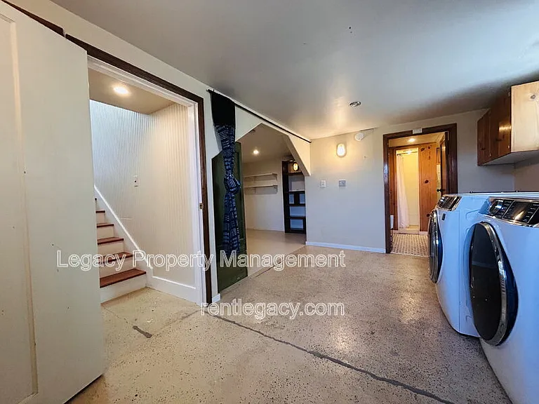 653 Alhambra St — Photo 20
