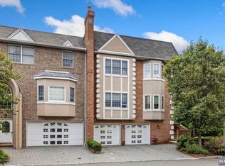 102 Stonegate Trl, Cresskill, NJ 07626