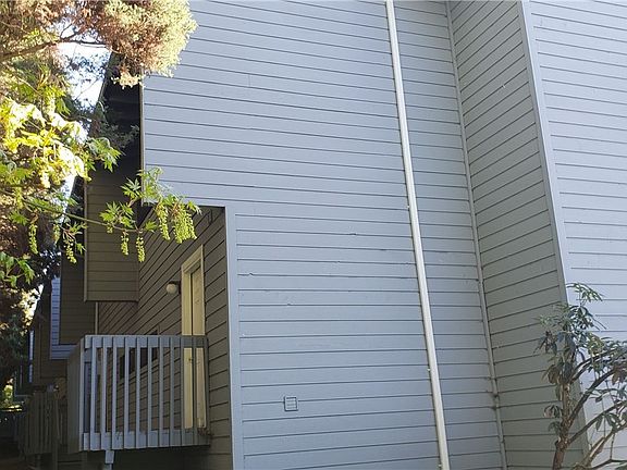 3rd image of 21654 14th Ave S APT G-1