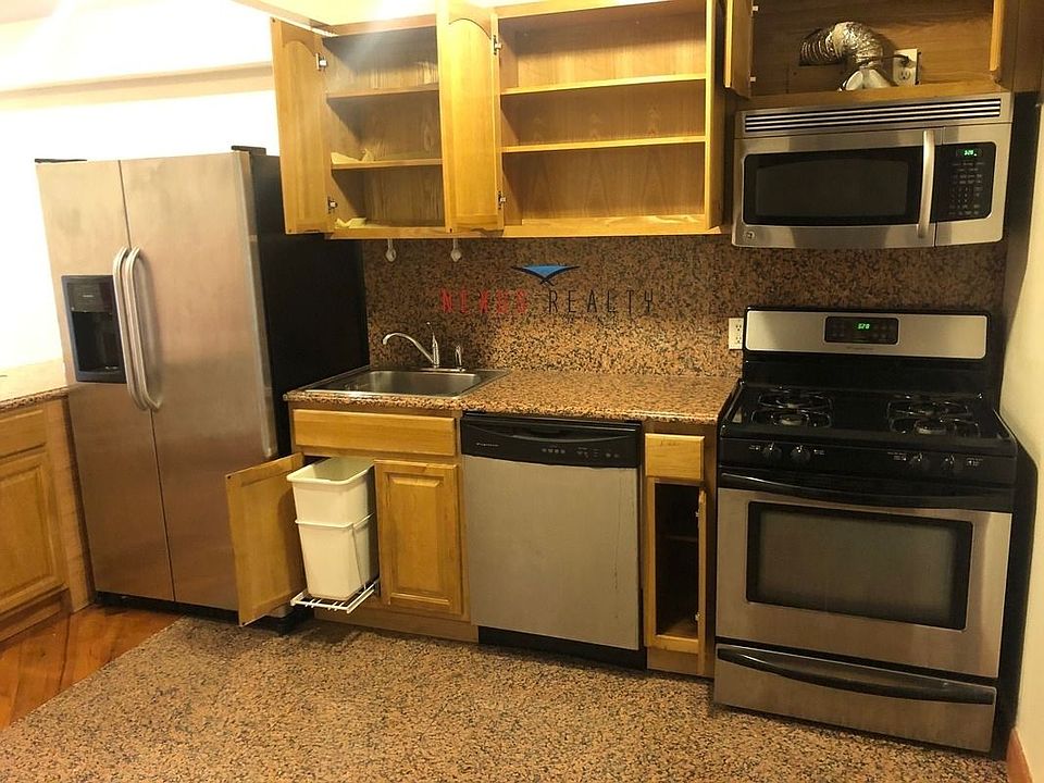 1st image of 20-07 37th St Floor 2