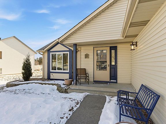 3rd image of 9141 Sierra Rd