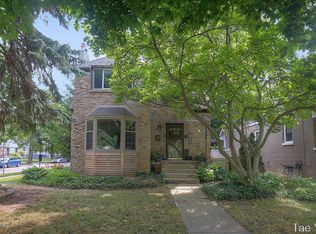 966 Breton Rd SE, East Grand Rapids, MI