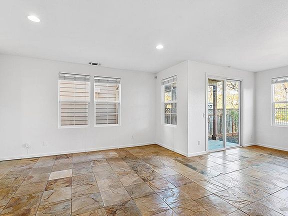 5th image of 8356 Bennington Court