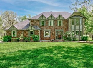 3101 S Bradford Ln, Blue Springs, MO 64015