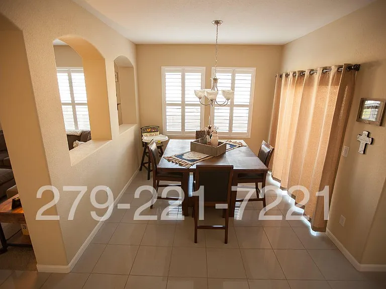 8058 Linda Isle Ln — Photo 12
