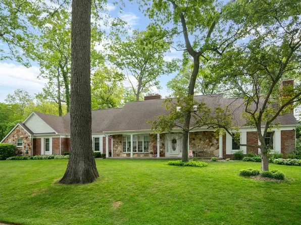 16191 Baywood Ln, Granger, IN 46530