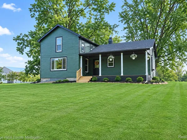 7856 Newberry Rd, Durand, MI 48429