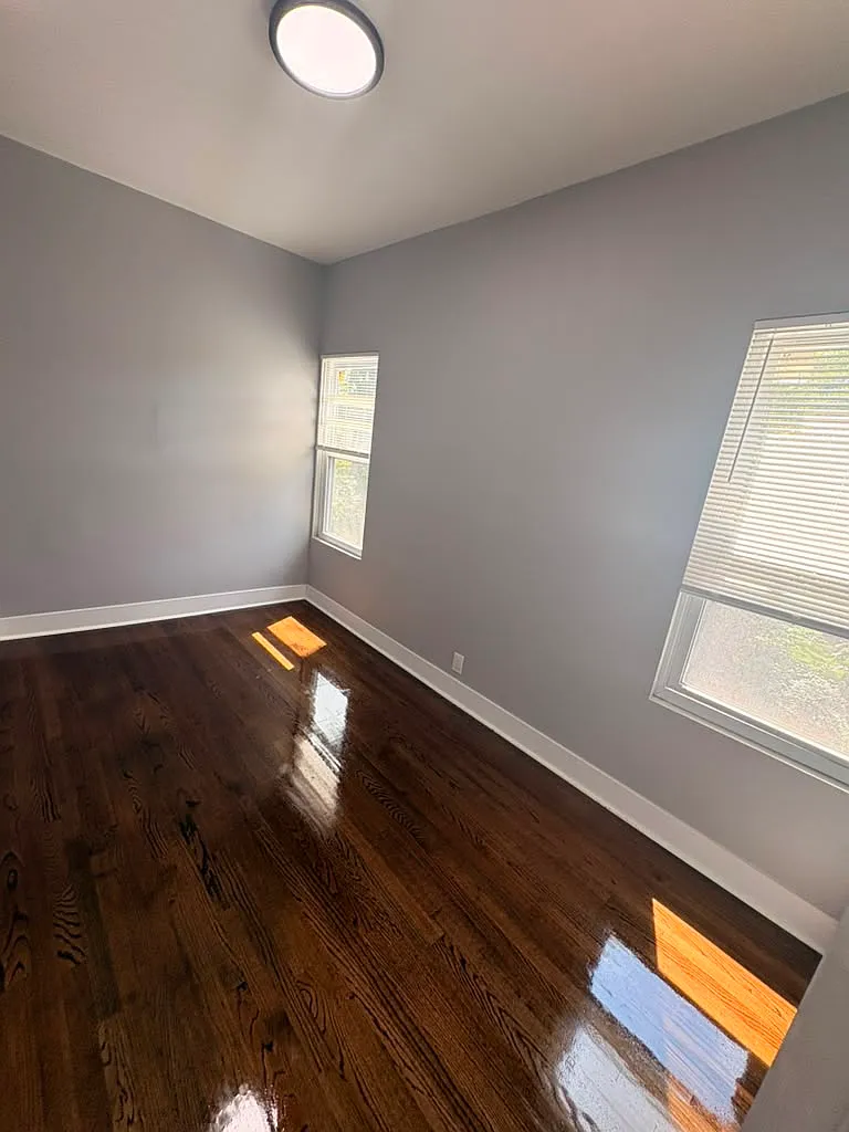 2 bed, 900 sqft, $1,800 — Photo 2