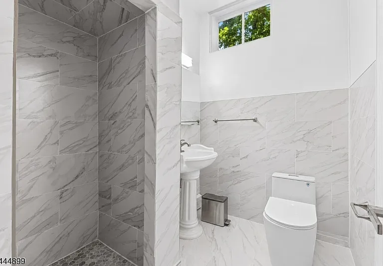 140 N Farview Ave — Photo 21