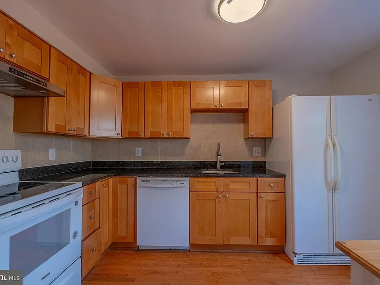 10611 Prairie Landing Ter — Photo 12