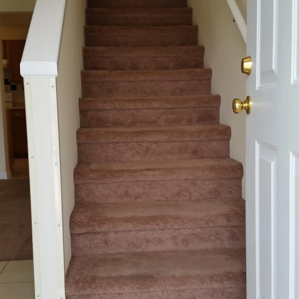 3 bed, 2.5 bath, 1360 sqft, $1,300 — Photo 4
