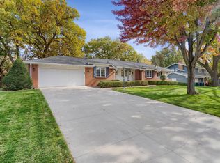 5135 Saint Moritz Dr, Minneapolis, MN 55421