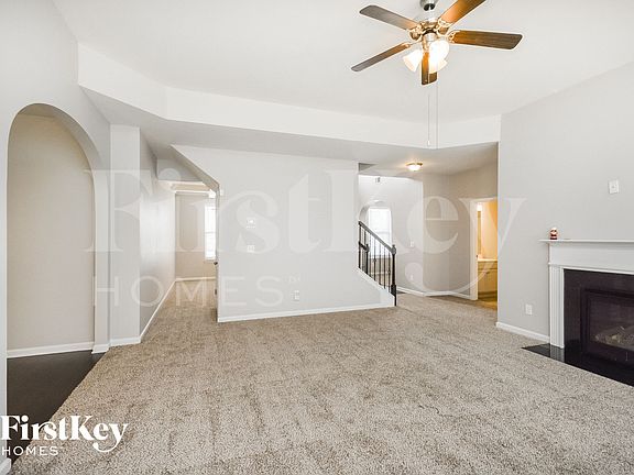 3rd image of 712 Emporia Loop