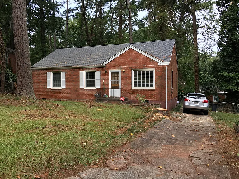 2601 Patrick Ct SE — Photo 2