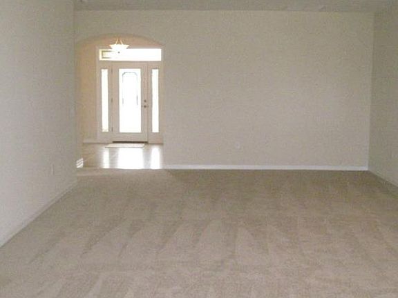 5th image of 26546 Manassas Dr