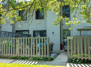 2329 Sky Line Dr, Waterloo, IA 50701