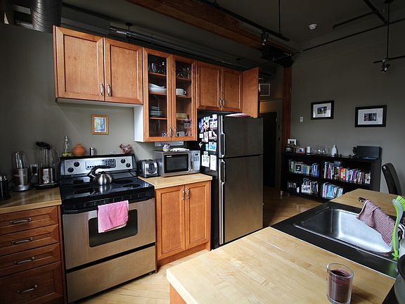 3rd image of 95 Beech St #1019733