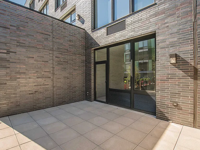 239 N 9th St #E201 — Photo 38