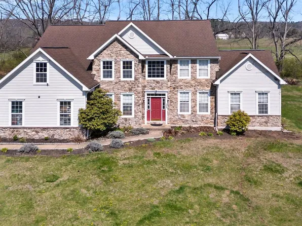 5028 Vista Ct, Mohnton, PA 19540