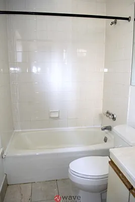 Rented by Wave Real Estate Group | media 17