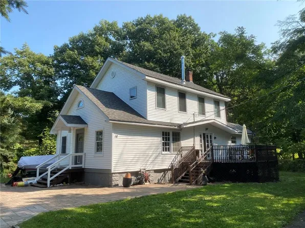 18 Shore Avenue, Greenwood Lake, NY 10925