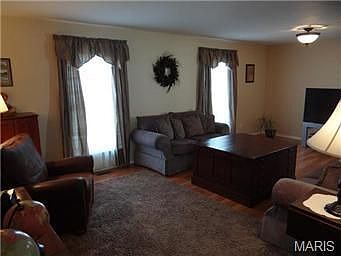 4th image of 2690 Delaware Dr