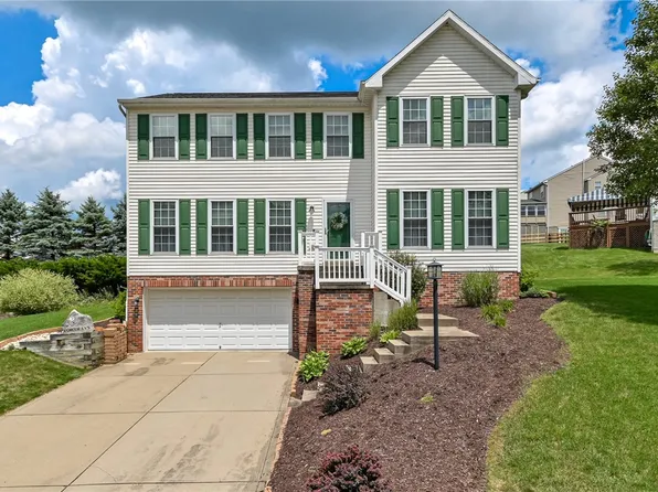 920 White Water Dr, Mars, PA 16046