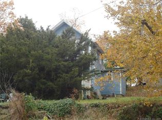 45 Essex Rd, Westbrook, CT 06498