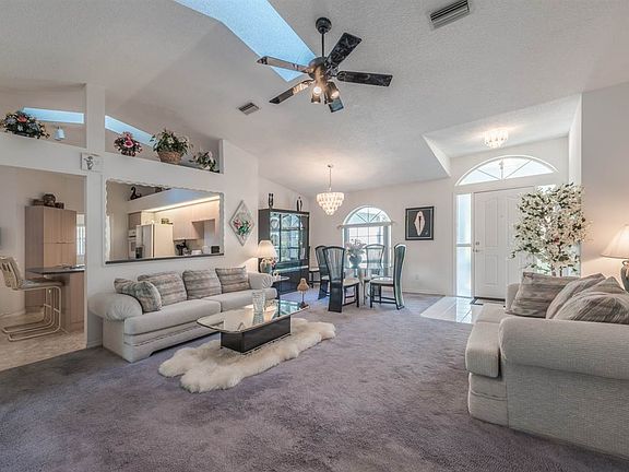 4th image of 78 Welling Ln