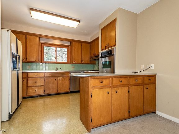 5th image of 259 Coventry Dr