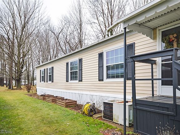 3rd image of 408 Colony Ct