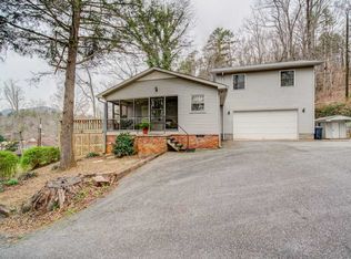 1219 E Lakeshore Dr, Landrum, SC 29356