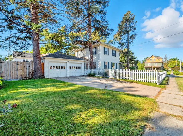 722 Burnett Ave, Ames, IA 50010