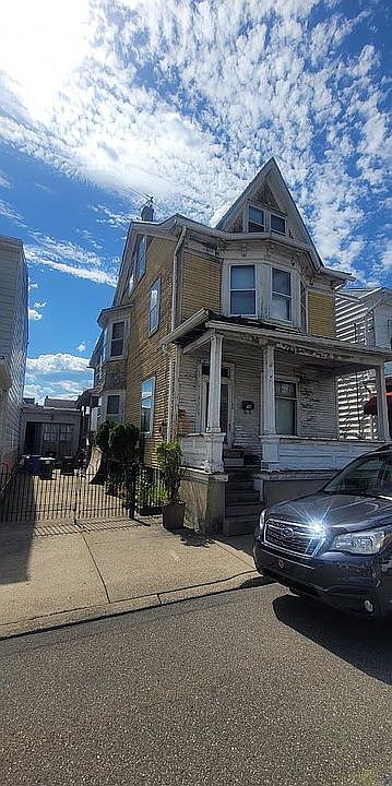 1st image of 146 N Nichols St