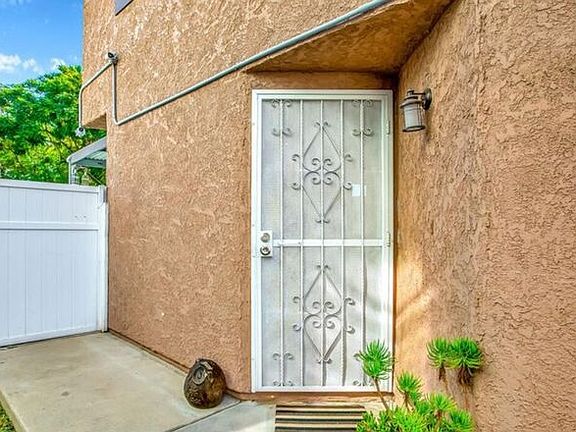 3rd image of 720 Matthisen Cir