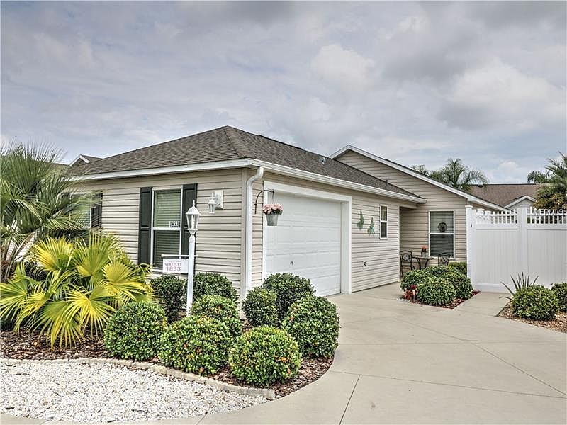 1st image of 1833 Circlewood Ct