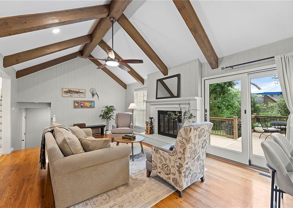 9527 Cedar St, Overland Park, KS 66207 | MLS #2632734 | Zillow