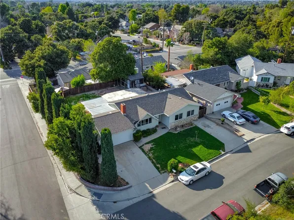 24341 Shadeland Dr, Santa Clarita, CA 91321