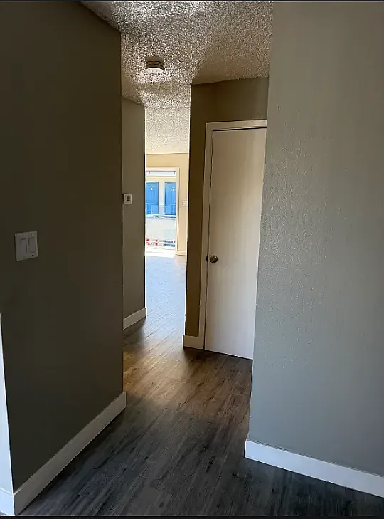 2 bed, 1.5 bath, 1175 sqft, $1,155 — Photo 4