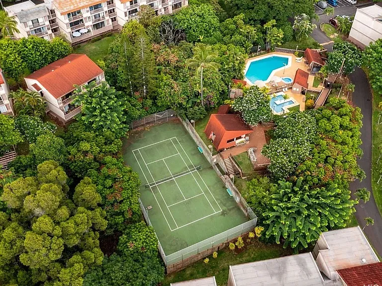 Tennis and Pickle Ball courts
