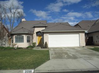2238 E Skyview Ave, Fresno, CA 93720