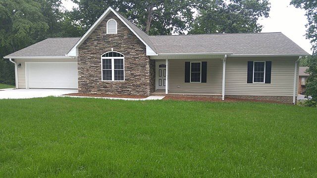 1st image of 635 Shady Ln