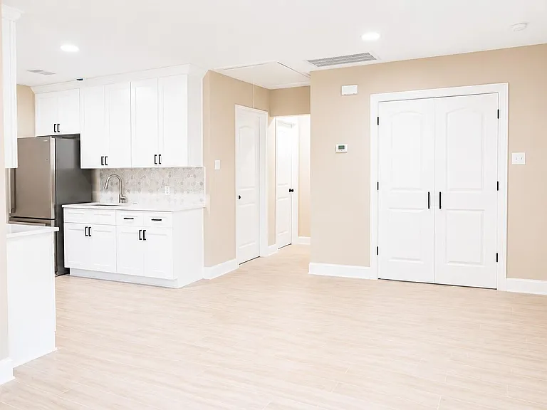 1206 Pinewood Ln — Photo 18